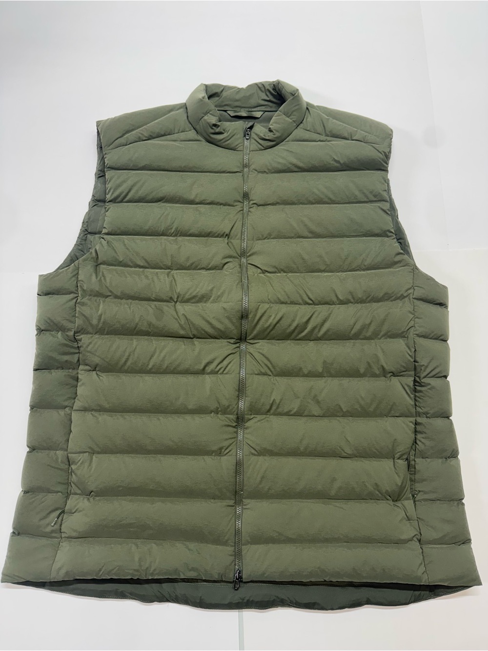 lululemon athletica Men's Quilted Olive Green Puffer Navigator Vest